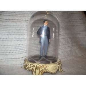  Rhett Butler Glass Domed Figurine 