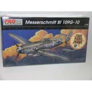  German WW II Messerschmitt Bf 109G 10 Fighter   Plastic 