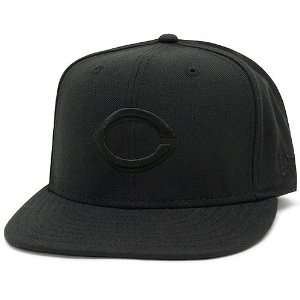  Cinncinati Reds Basic Black on Black 59FIFTY Fitted Cap 