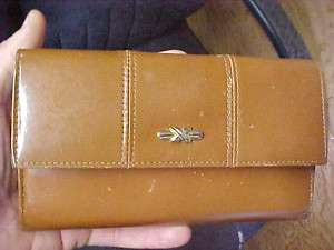 Amity Crest Collection Womens wallet leather  