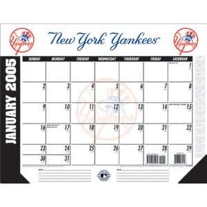  New York Yankees 2005 Desk Calendar