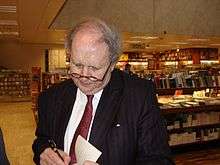 alexander mccall smith signing books in helsinki april 2007
