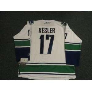  Autographed Ryan Kesler Uniform   Reebok Stanley Cup Road 