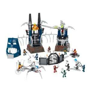  Lego Bionicle 8894   Piraka Stronghold with 6 mini Toa 