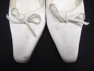You are bidding on a pair of CYNTHIA ROWLEY White Satin Shana Bow 