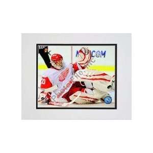 Chris Osgood 2009   2010 Action White Jersey Double Matted 8 x 10 