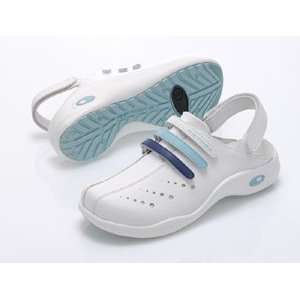  Oxypas Clara Nursing Shoe for Women, color Light Blue 
