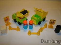 FISHER PRICE Little People Road Builders Construction Lift & Load Set 