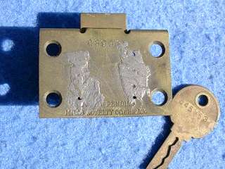 Mills 1930s jukebox lock #Q8990 with key #B45953  