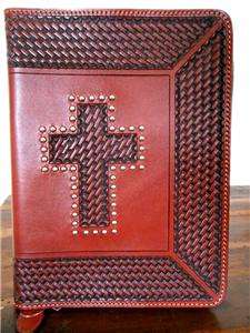 WESTERN CROSS HAND TOOLED LEATHER BIBLE COVER   ZIPPERED CLOSURE 
