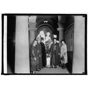  Photo Women delegates to Int. Union decorate suffrage leaders 