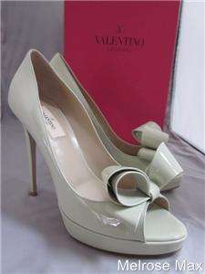 Valentino Garavani Couture Open Peep Toe Bow Pumps Sand Patent Leather 