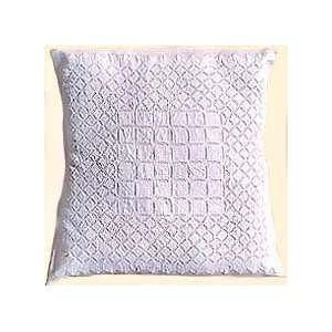  Tilonia Home Barmer Applique Pillow   Geometric White 