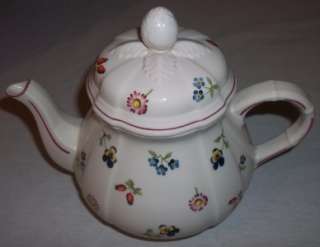 Villeroy & and Boch PETITE FLEUR tea pot with lid EXCELLENT CONDITION 