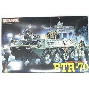  Soviet BTR 70 1/35 Scale by Dragon Kit #3510 Toys & Games