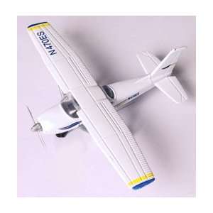  Diecast Cessna 172 Skyhawk 5 Wingspan Toys & Games