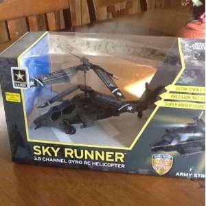    US Army 3.5 Channel Sky Runner Gyro RC Helicopter Toys & Games