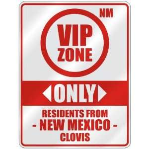   ZONE  ONLY RESIDENTS FROM CLOVIS  PARKING SIGN USA CITY NEW MEXICO