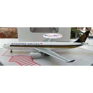  Aeroclassics Singapore Airlines A330 300 Model Airplane 