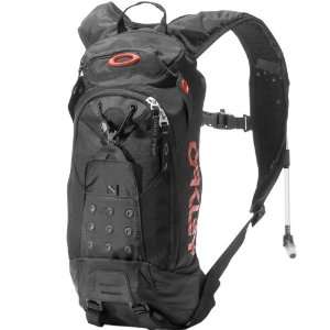 Oakley Short Circuit Mens Sports Backpack   Black / 17 H 