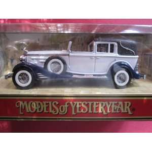 1933 Cadillac V 16 (white/blue roof) Matchbox Model of Yesteryear YY 