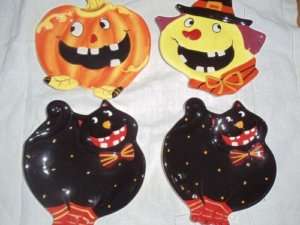 One Hundred 80 Degrees Halloween Ceramic Plates Set 4  