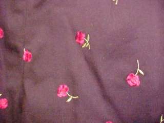 BETU SPORT Black Rose Embroidered Cropped Capri Pants 4  