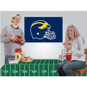  Michigan Wolverines   Party/Decorating Kit including 2ft x 