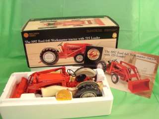 1957 FORD 641 WORKMASTER FARM TRACTOR w/ 725 LOADER Ertl 116 Scale 