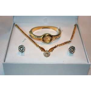  Gold Tone Jewelry Gift Set NEW in Box 