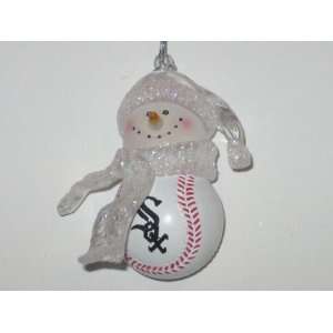 CHICAGO WHITE SOX 2.5 Snowman with Scarf Home Run Baseball CHRISTMAS 