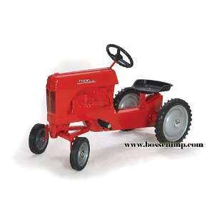  Ford 2000 WF Pedal Tractor red Toys & Games
