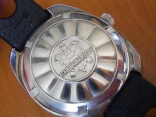 RARE 1970S SS CERTINA DS 2 AUTOMATIC 27J TURTLE BACK  