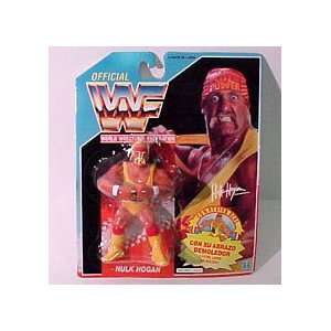   WWF Hasbro Blue Card Spanish Hulk Hogan w/Hulkster Hug Toys & Games