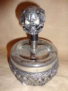 THREE FACED SKULL GREY PUSH DOWN SPINNING ASHTRAY NEW WITH HEAD TOPPER 