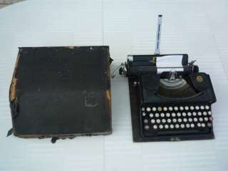 Alte Schreibmaschine Antik in Bremen   Bremerhaven  Dekoration   