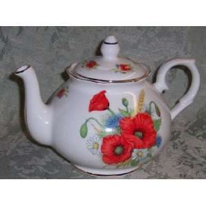  Sheltonian 6 Cup English Teapot   Poppy