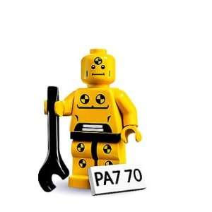    LEGO 8683 Minifigures Series 1   Demolition Dummy Toys & Games