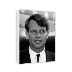 Robert Kennedy.   Canvas   Medium   30x45cm