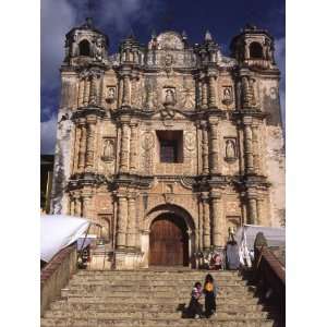 Historic Santo Domingo Church, San Christobal, Chiapas, Mexico Premium 