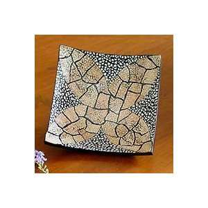   Eggshell mosaic centerpiece, Beige Ixora Flower