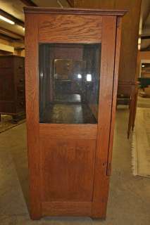 L34 ANTIQUE AMERICAN HONEY OAK GLASS FRONT BOOKCASE WITH ONE DRAWER 