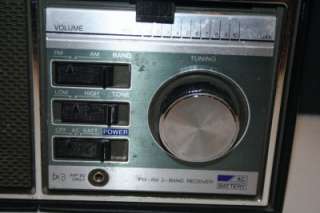 VINTAGE PANASONIC PORTABLE RADIO AM FM RECEIVER MODEL RF 590 *GREAT 
