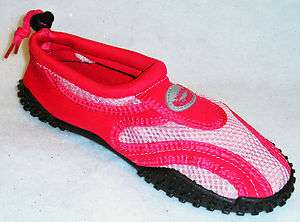 Ladies Water Shoes / Aqua Socks   Sizes 6   11  