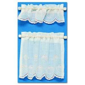  Curtain White Embroid. Shell Cafe Toys & Games